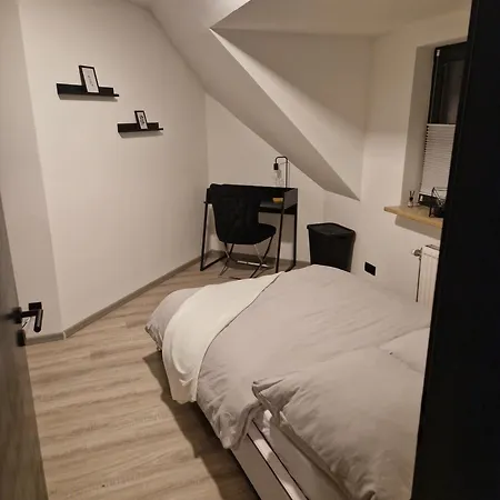 Schicke Und Moderne Naehe Messe Apartment Düsseldorf